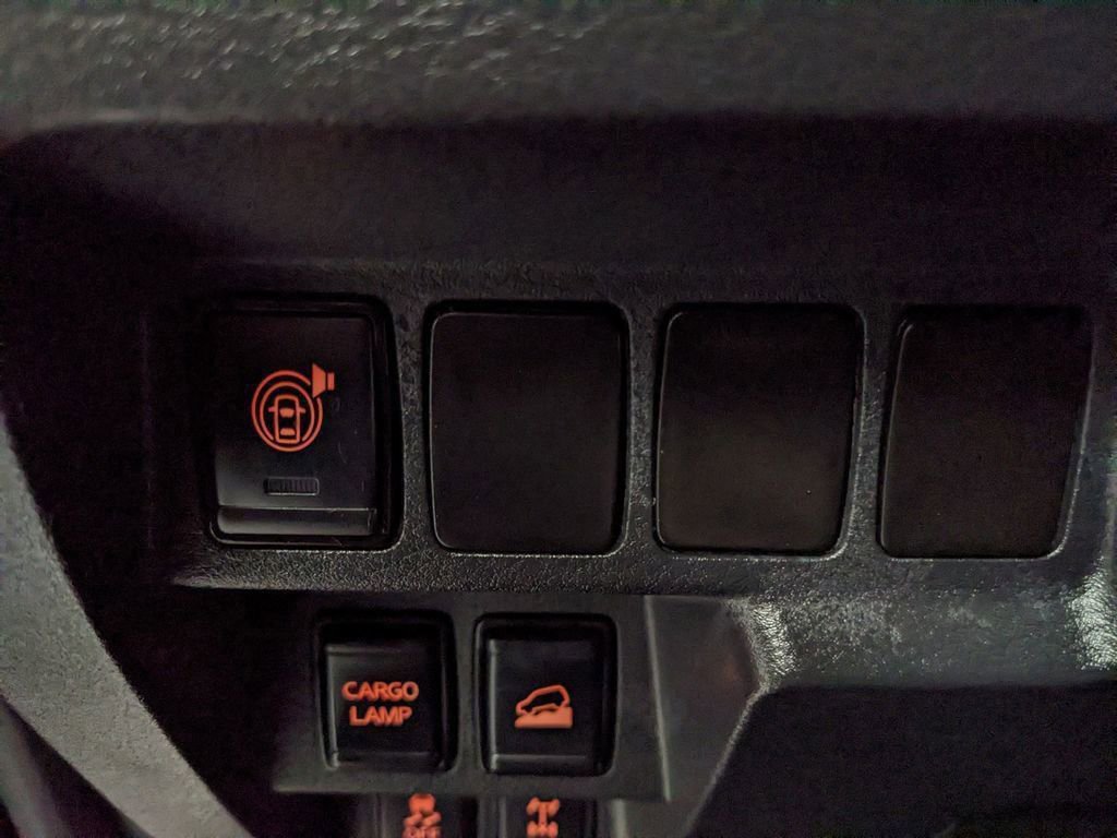 Used 2025 Nissan Frontier PRO-4X w/ Interior Protection Package AWD/4WD image 14