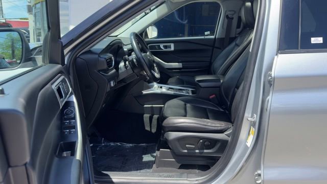 Certified 2020 Ford Explorer XLT w/ Equipment Group 202A AWD/4WD image 15