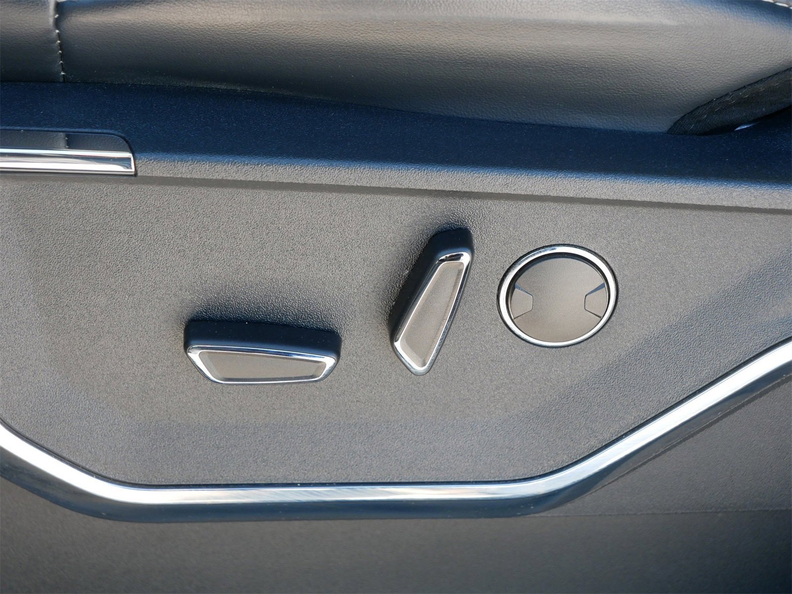 Certified 2022 Ford F150 Lightning Platinum image 13