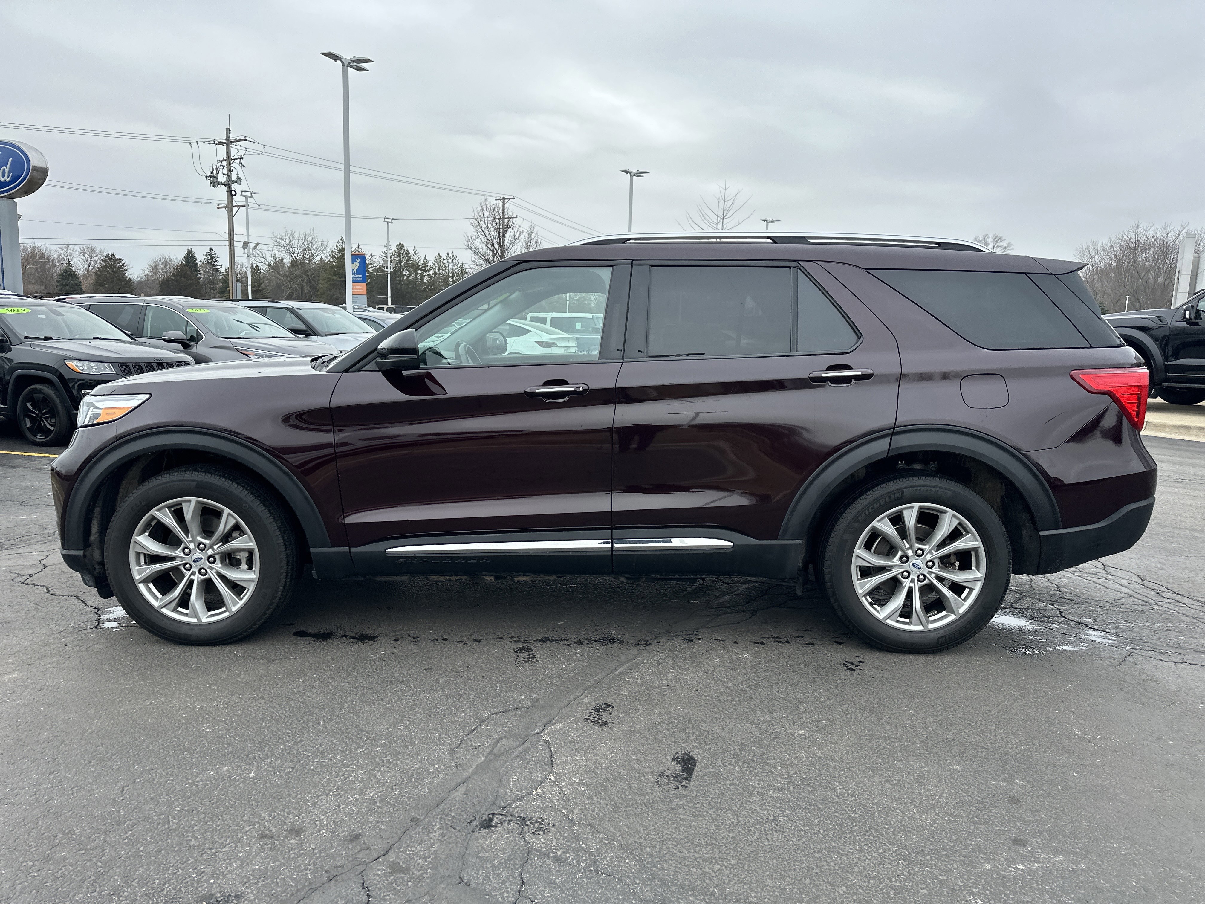 Certified 2023 Ford Explorer Limited w/ Limited Technology Package image 6