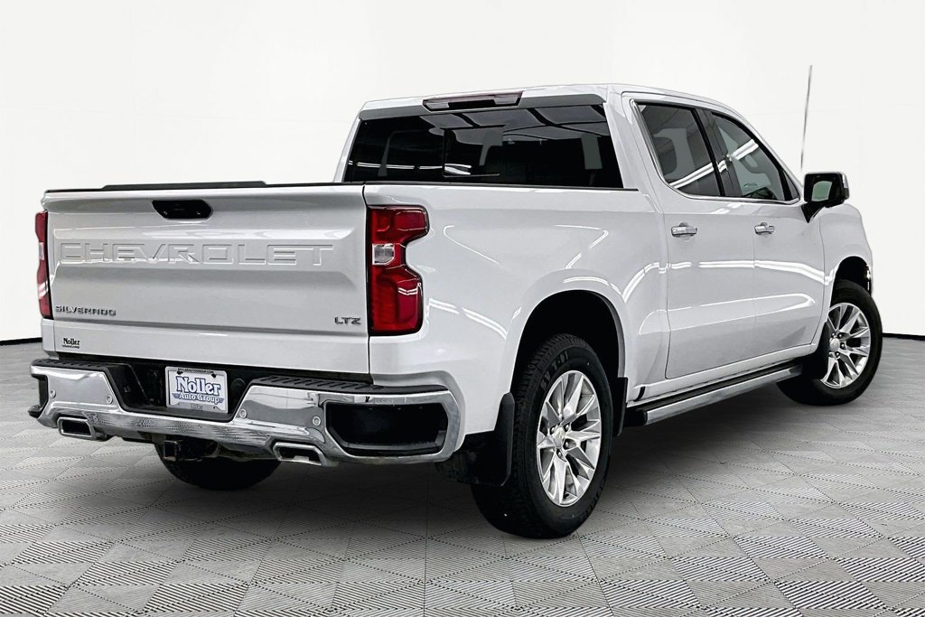 Used 2021 Chevrolet Silverado 1500 LTZ w/ Z71 Off-Road Package AWD/4WD image 2