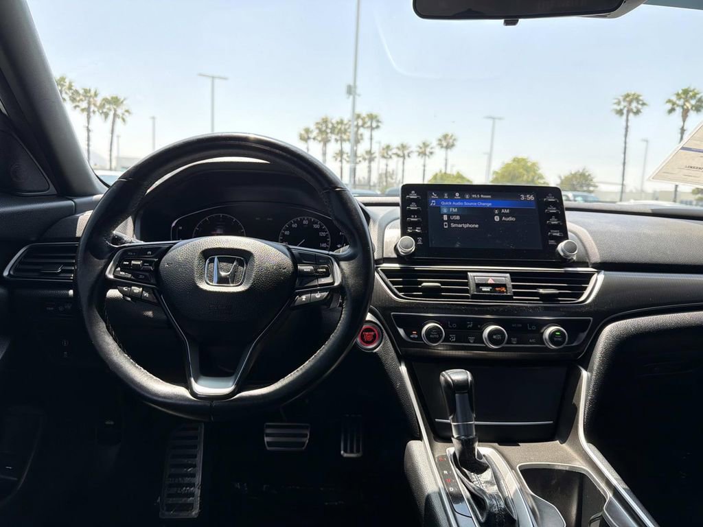 Used 2018 Honda Accord Sport image 11