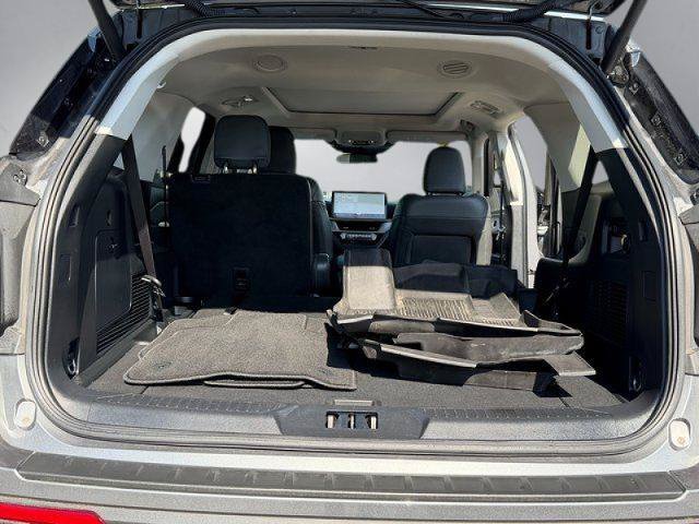 Certified 2025 Ford Explorer Active w/ Active Comfort Package AWD/4WD image 27