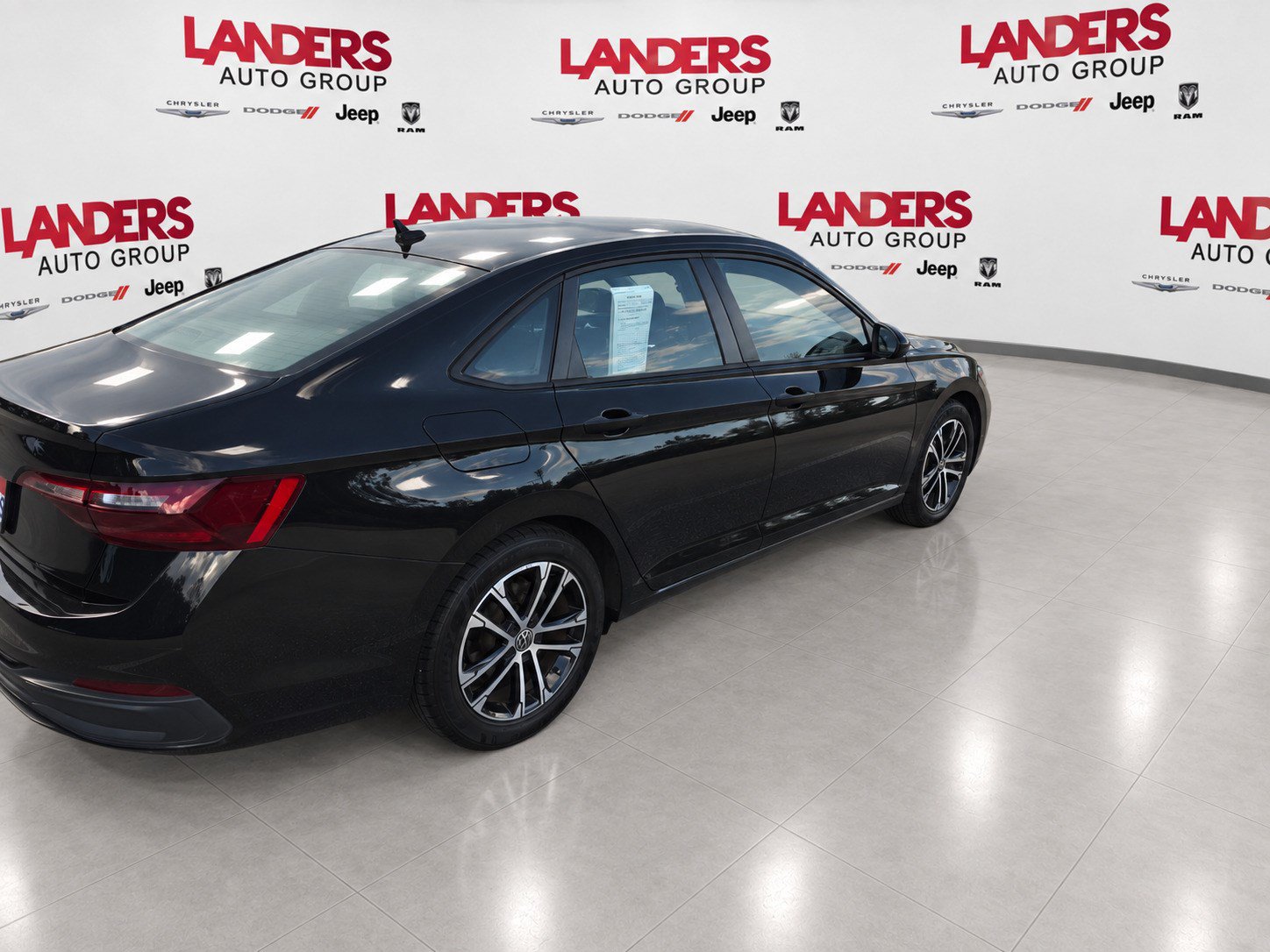 Used 2022 Volkswagen Jetta Sport FWD image 5