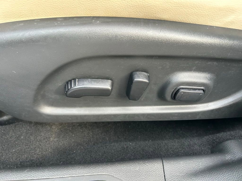 Used 2020 Nissan Murano SL w/ Moonroof Package image 14