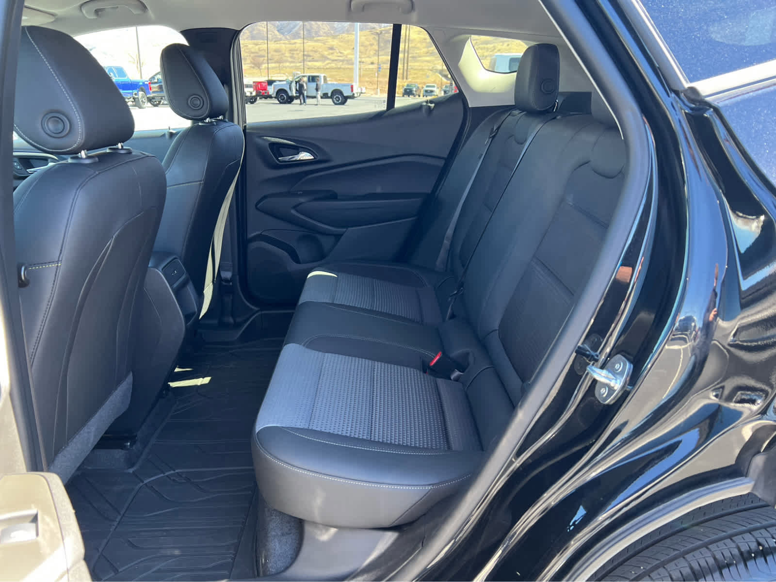 Used 2024 Chevrolet Trax LT w/ Driver Confidence Package image 26