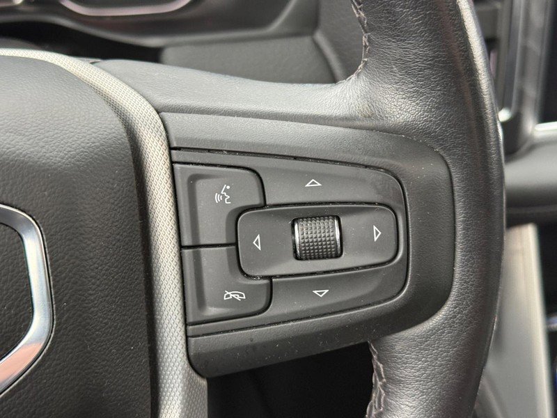 Used 2021 GMC Yukon XL Denali w/ Denali Premium Package image 21