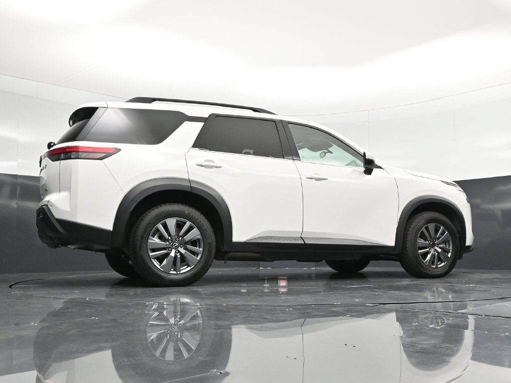 Used 2025 Nissan Pathfinder SV AWD/4WD image 44