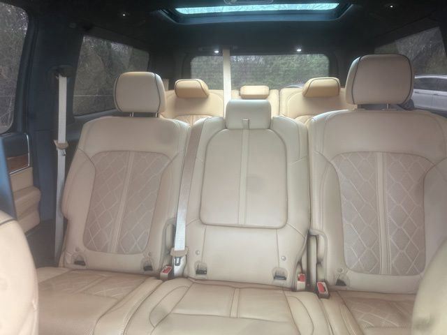 Used 2022 Jeep Grand Wagoneer Series III w/ Rear Seat Video Group 1 AWD/4WD image 7