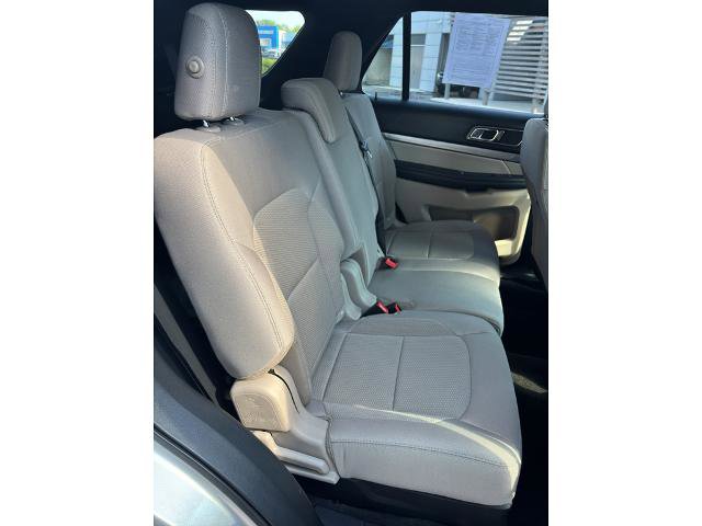 Certified 2018 Ford Explorer XLT FWD image 8