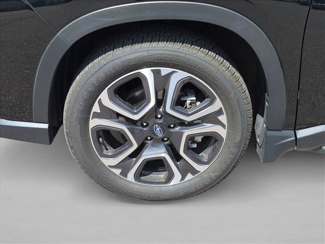 Used 2023 Subaru Ascent Limited w/ Technology Package AWD/4WD image 9