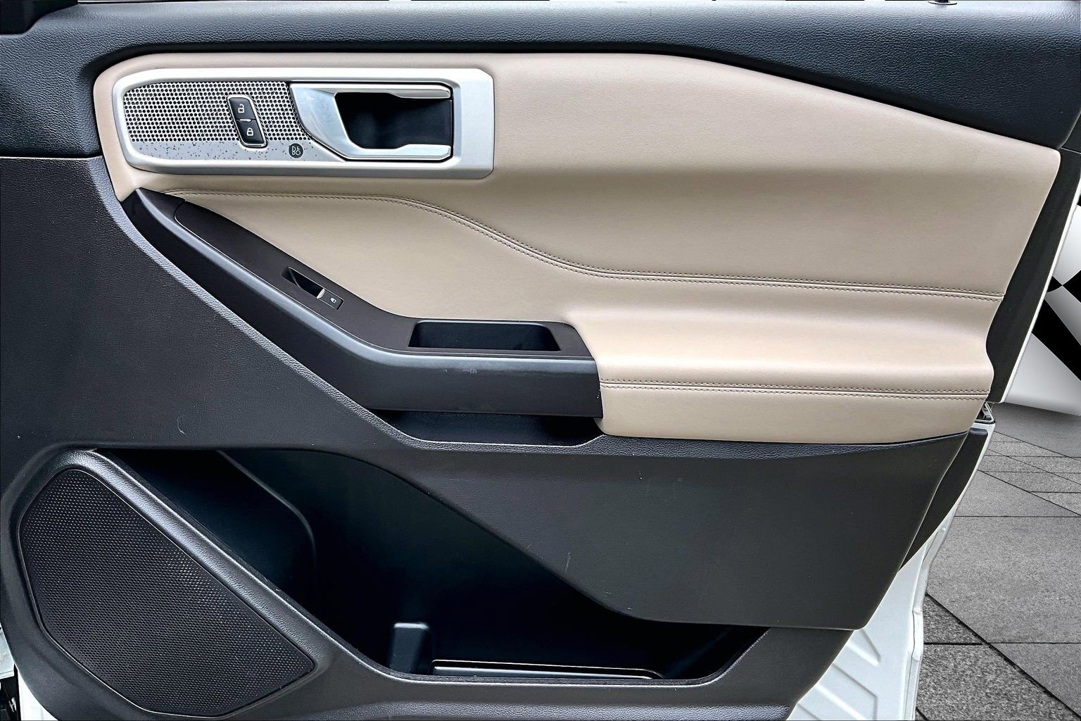 Certified 2020 Ford Explorer Limited AWD/4WD image 16