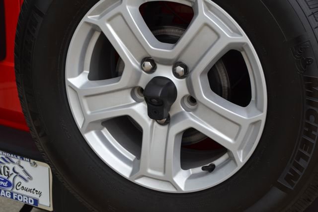 Used 2022 Jeep Wrangler Sport AWD/4WD image 9