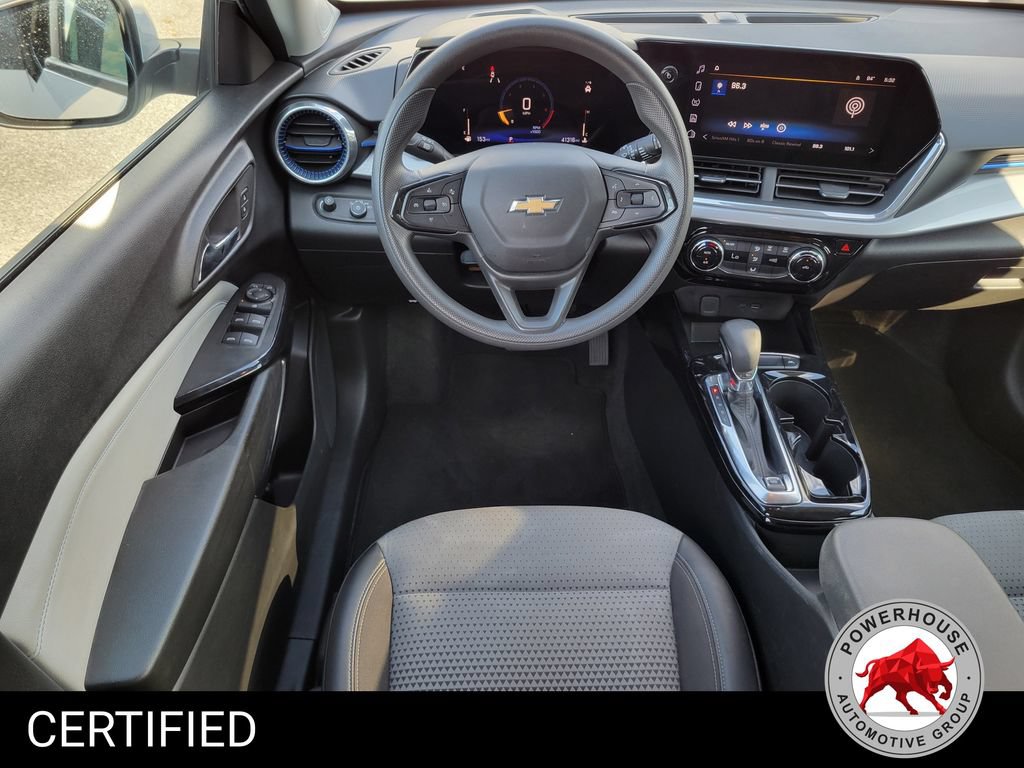 Used 2024 Chevrolet Trax LT FWD image 19
