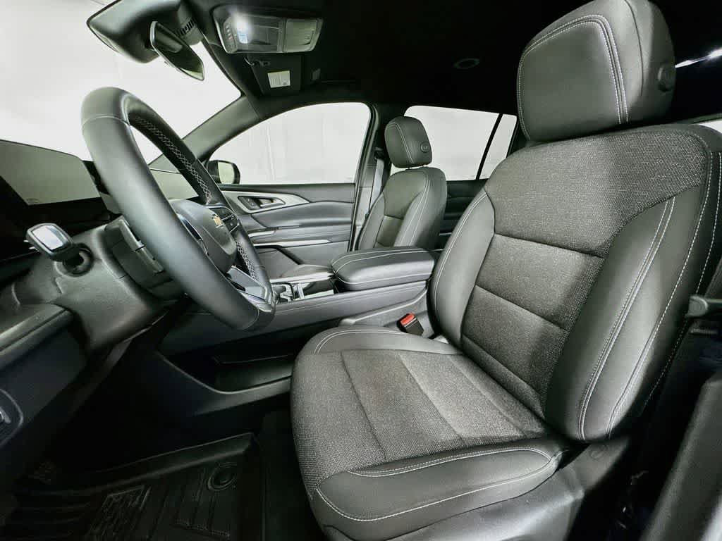 Used 2024 Chevrolet Traverse LT AWD/4WD image 12