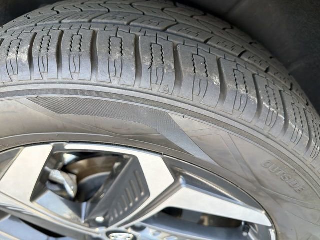 Used 2024 Hyundai Tucson Limited FWD image 32