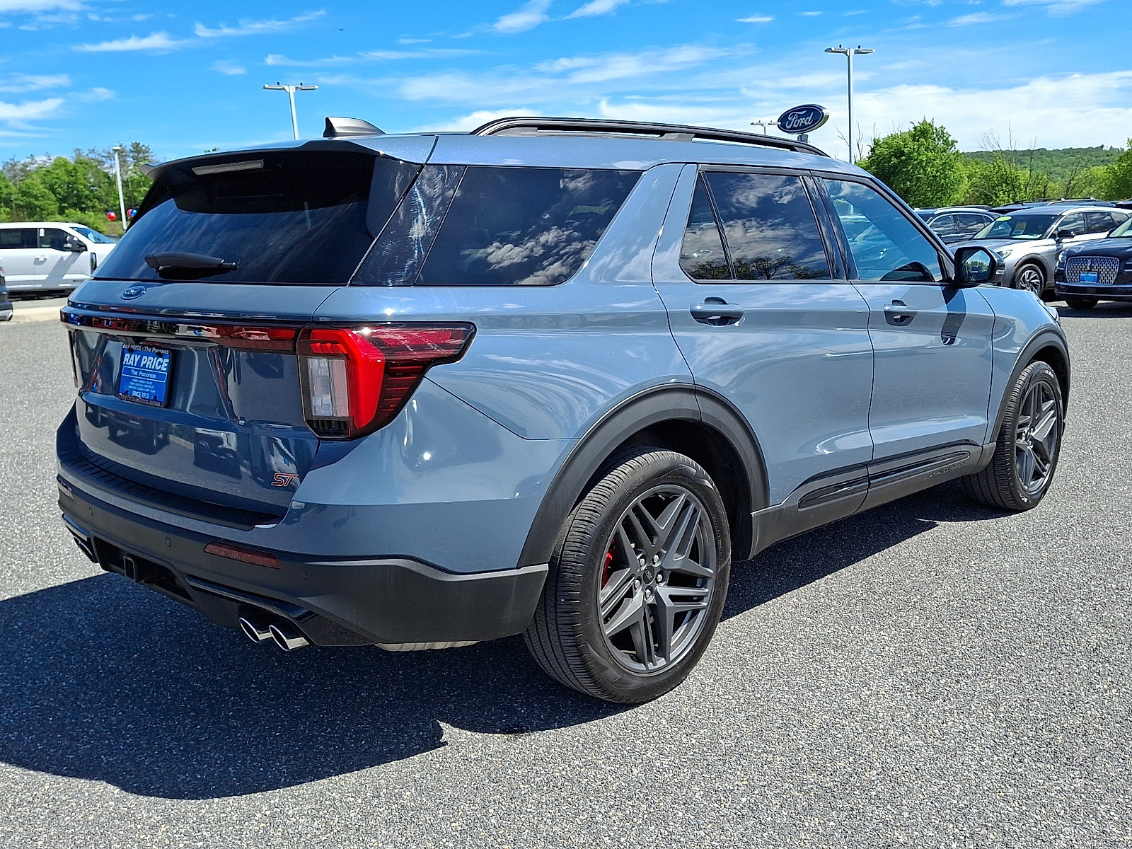 Certified 2025 Ford Explorer ST AWD/4WD image 6