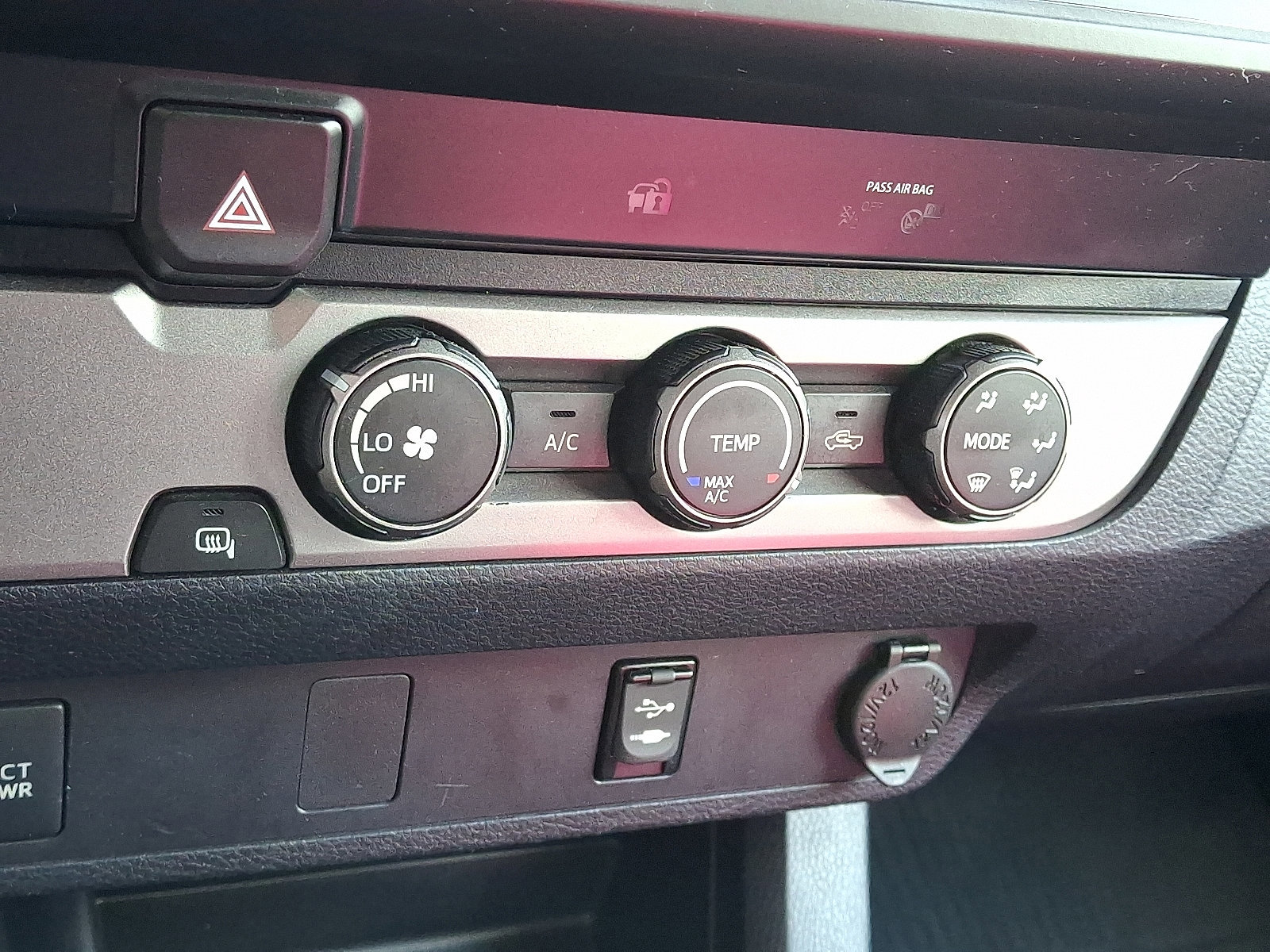 Used 2019 Toyota Tacoma SR image 19