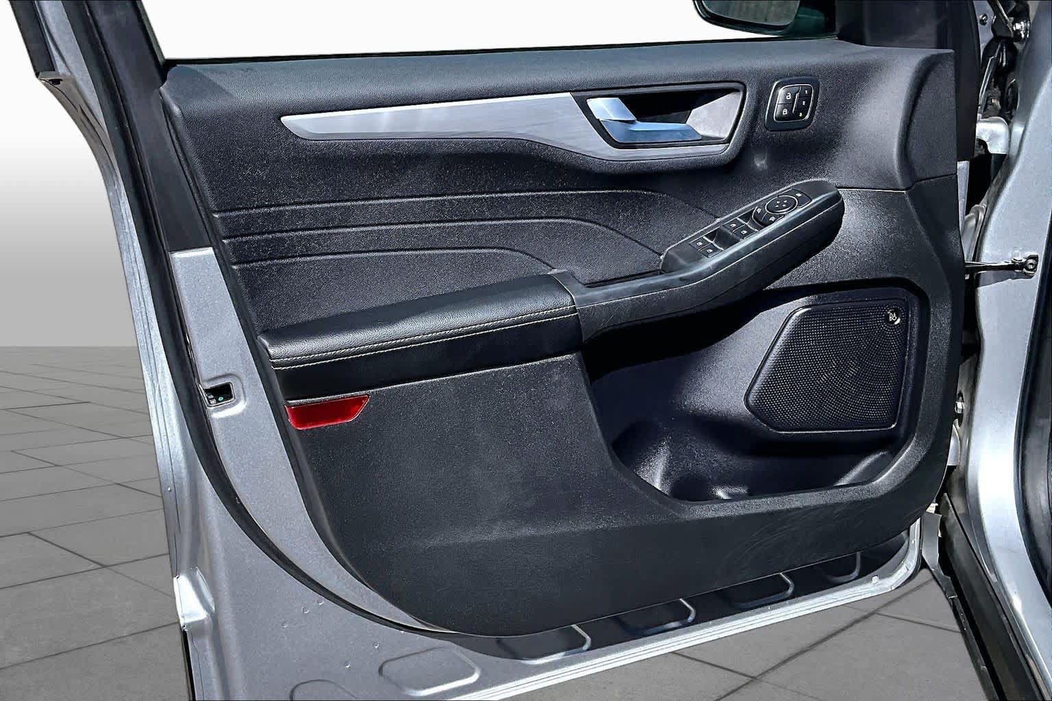 Certified 2023 Ford Escape SE w/ PHEV Premium Package FWD image 22