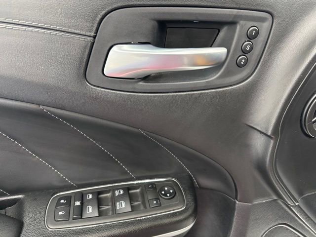 Used 2022 Dodge Charger R/T w/ Plus Group RWD image 6
