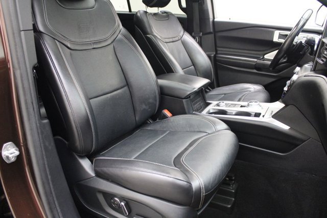 Certified 2020 Ford Explorer ST w/ Premium Technology Package AWD/4WD image 6