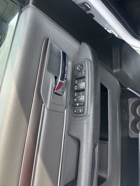 Used 2024 RAM 1500 Classic SLT AWD/4WD image 14