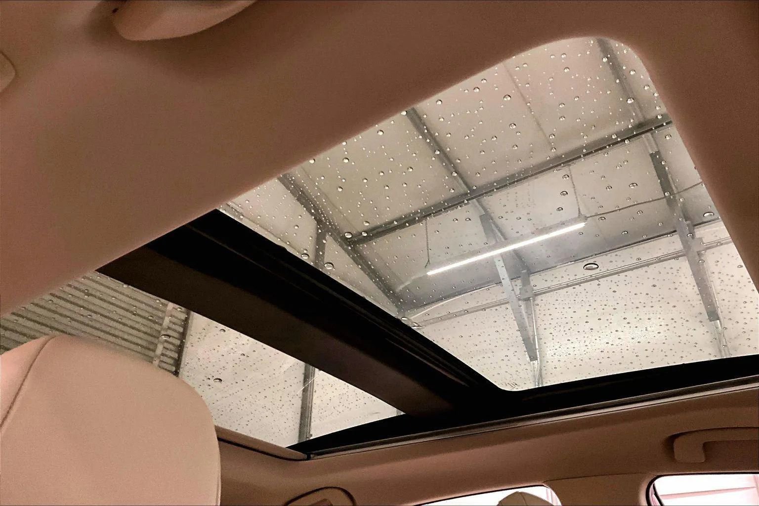 Used 2019 Toyota Camry XLE w/ Navigation Package image 21