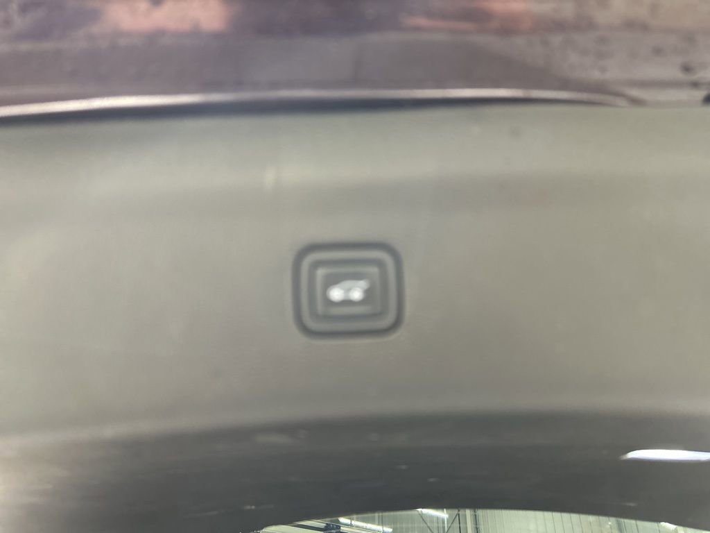 Used 2021 Buick Enclave Avenir w/ Avenir Technology Package image 34