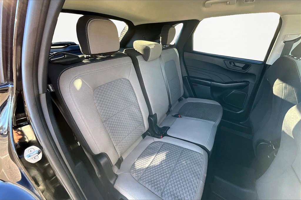 Certified 2022 Ford Escape SE w/ Cold Weather Package image 27