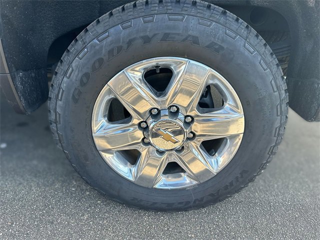 Used 2022 Chevrolet Silverado 2500 LTZ w/ LTZ Convenience Package image 10