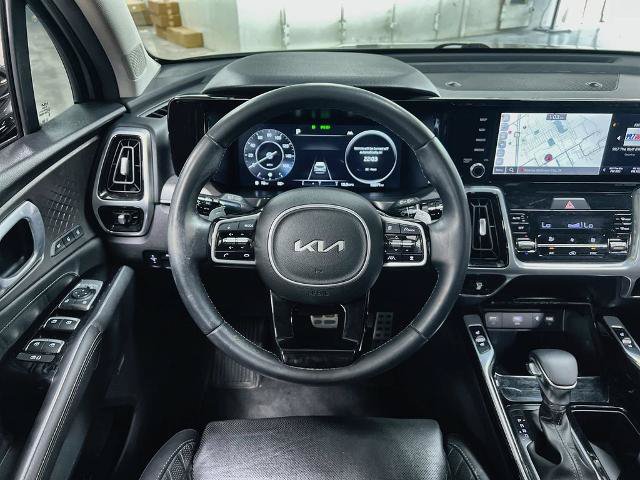 Used 2023 Kia Sorento SX AWD/4WD image 18