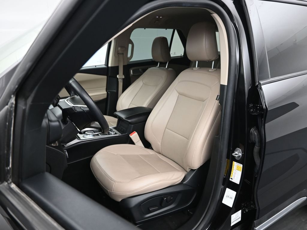 Certified 2023 Ford Explorer Limited image 9
