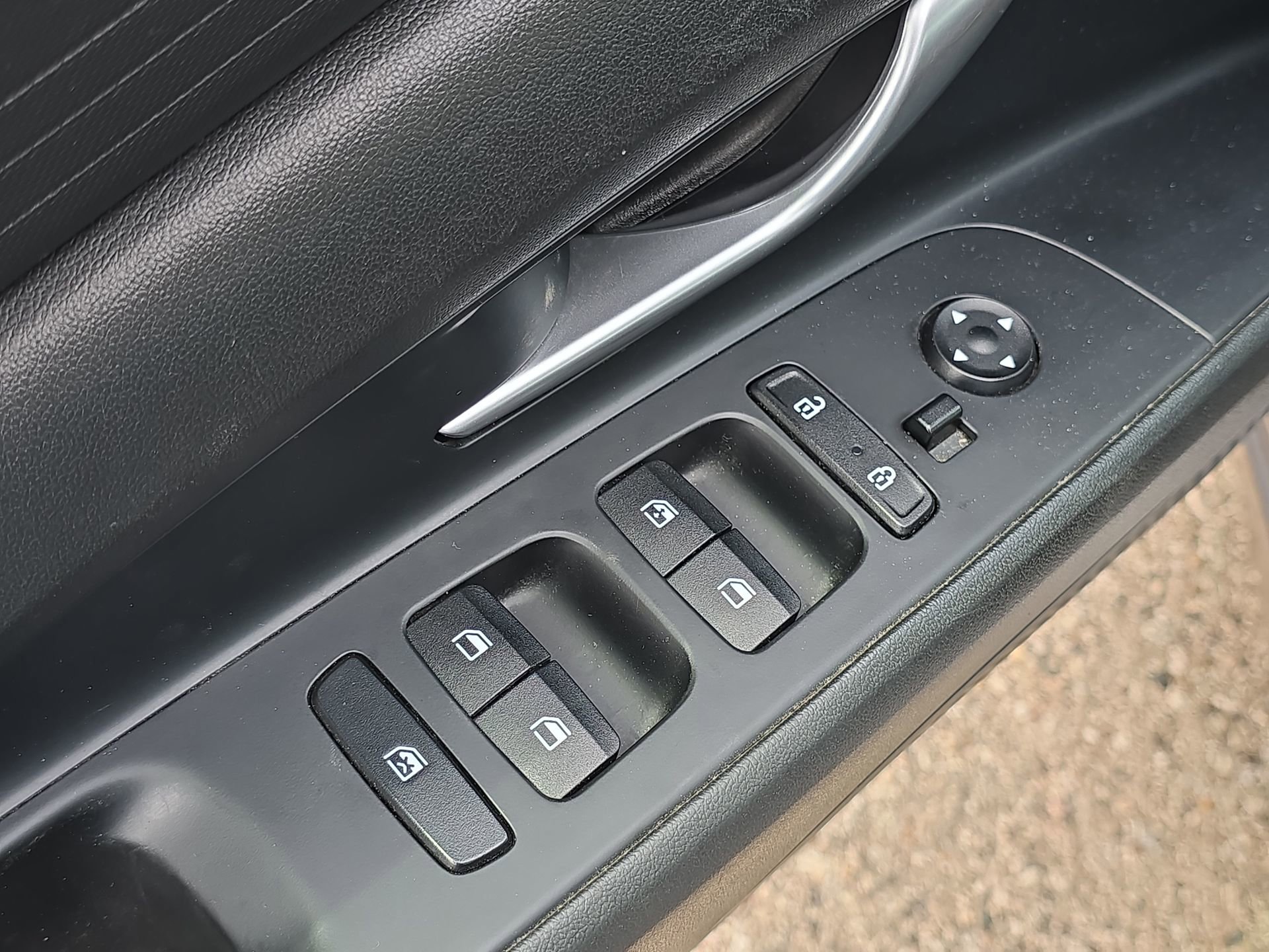 Used 2022 Hyundai Elantra SEL FWD image 12