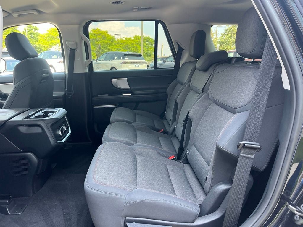 Certified 2025 Ford Expedition Active AWD/4WD image 13