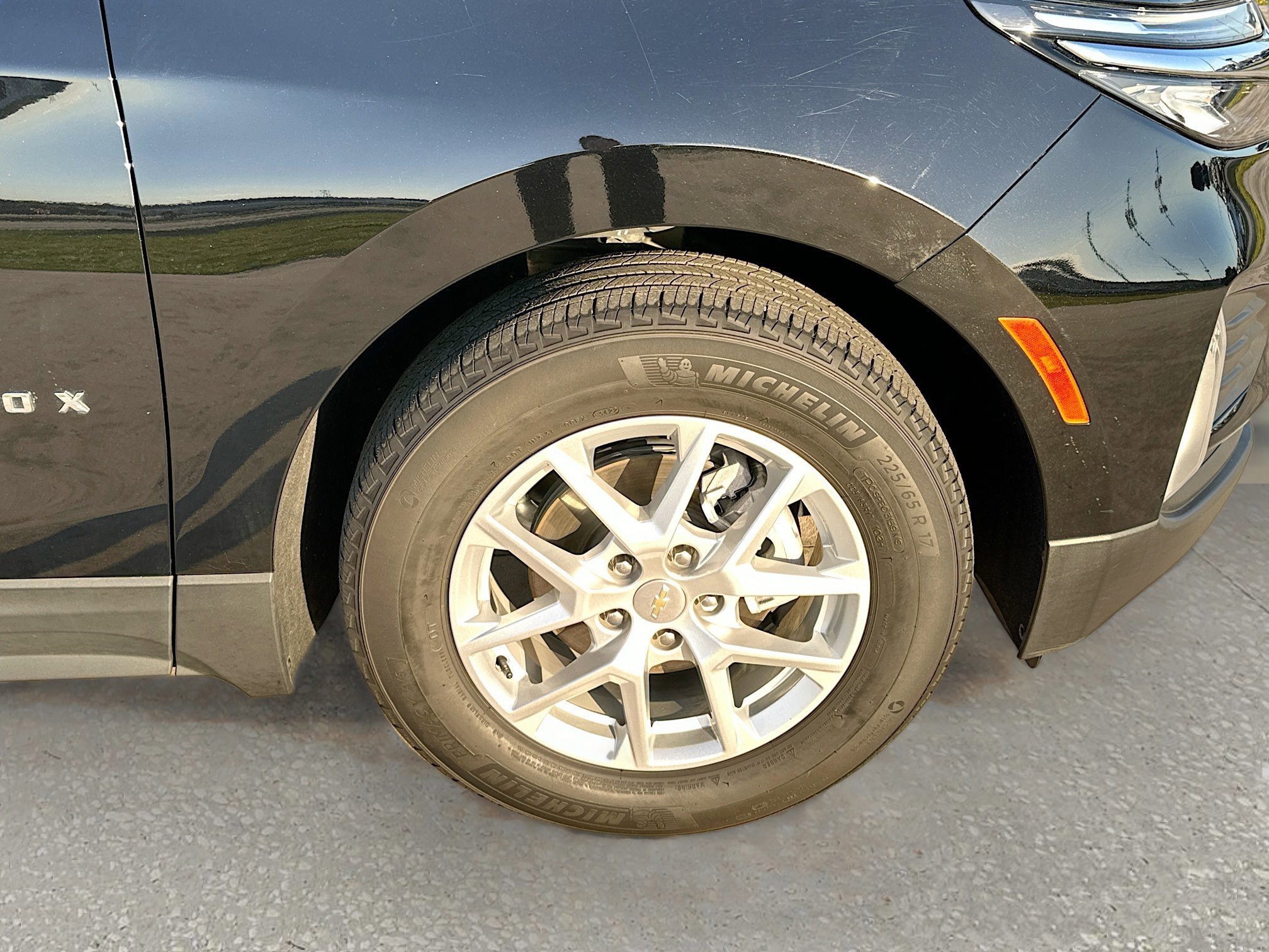 Used 2023 Chevrolet Equinox LT image 30