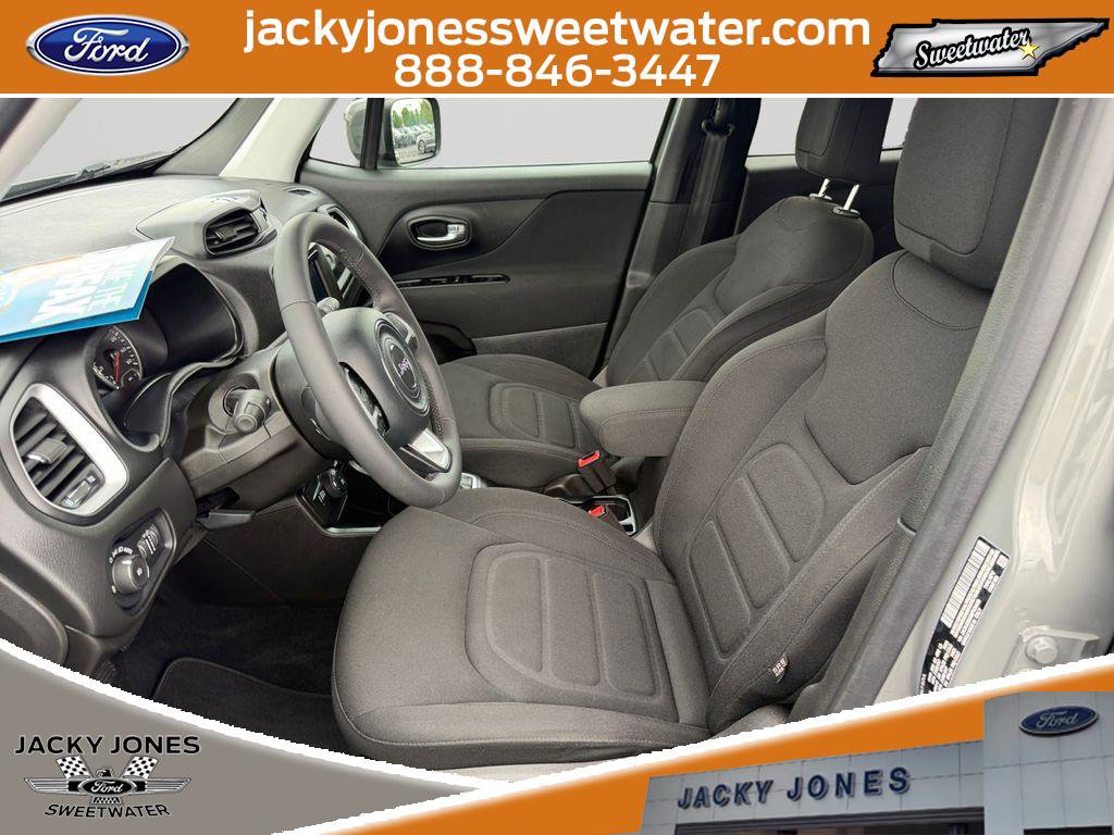 Used 2021 Jeep Renegade Latitude AWD/4WD image 10