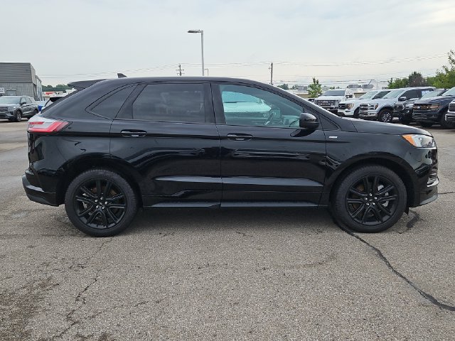 Certified 2024 Ford Edge ST-Line AWD/4WD image 6