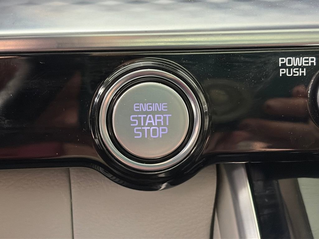 Used 2024 Kia Carnival SX Prestige image 22