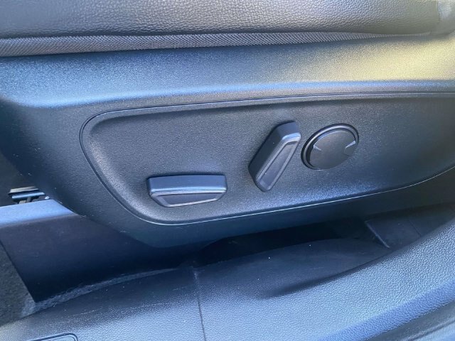 Certified 2020 Ford Escape Titanium AWD/4WD image 16