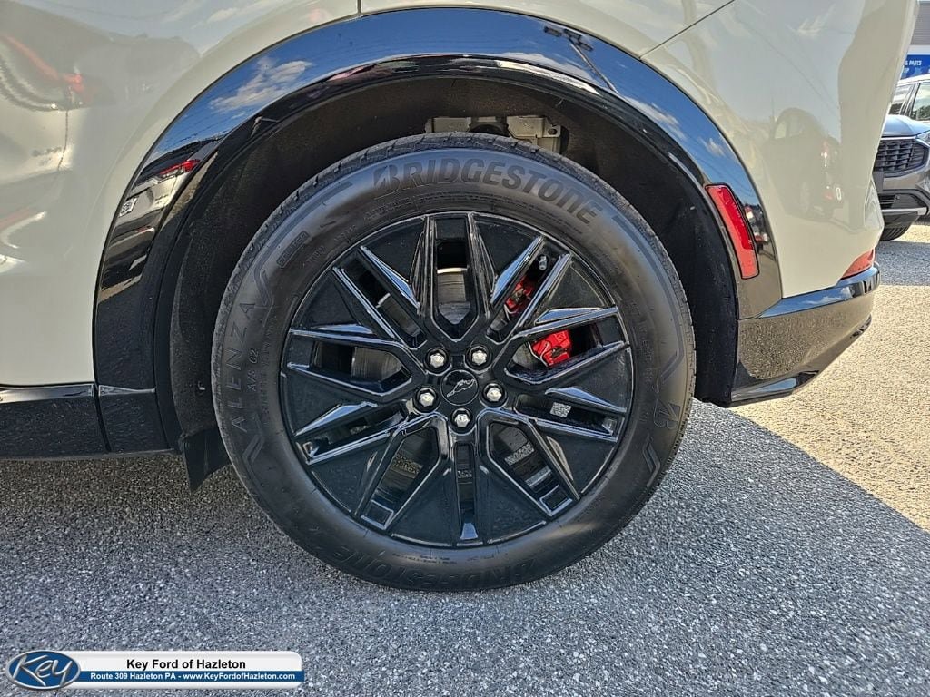 Certified 2025 Ford Mustang Mach-E Premium w/ Sport Appearance Package AWD/4WD image 15