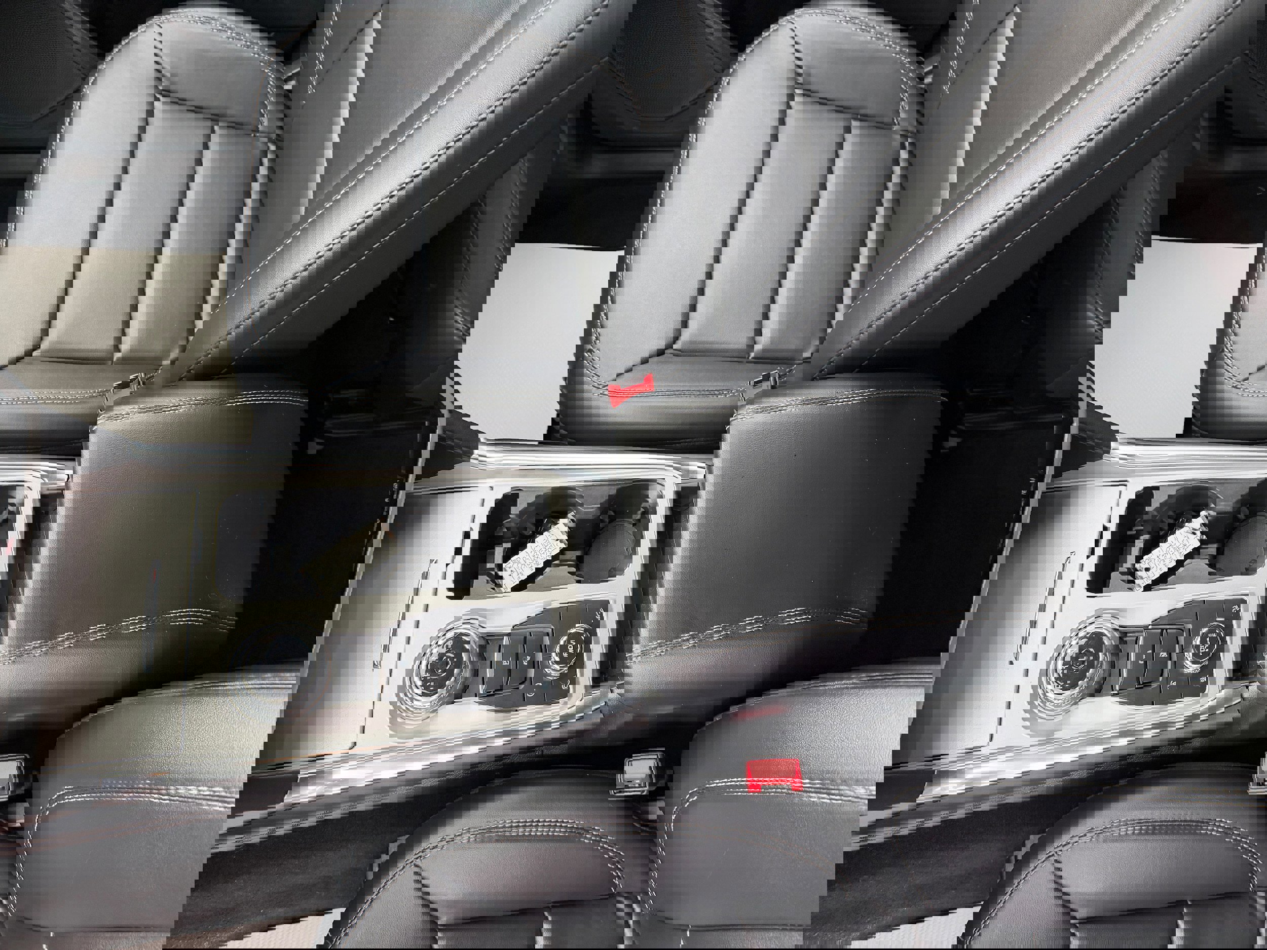 Certified 2023 Ford Explorer XLT w/ Equipment Group 202A image 16