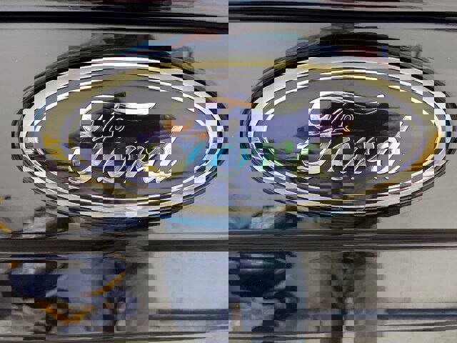 Certified 2022 Ford F350 XLT w/ XLT Value Package image 11