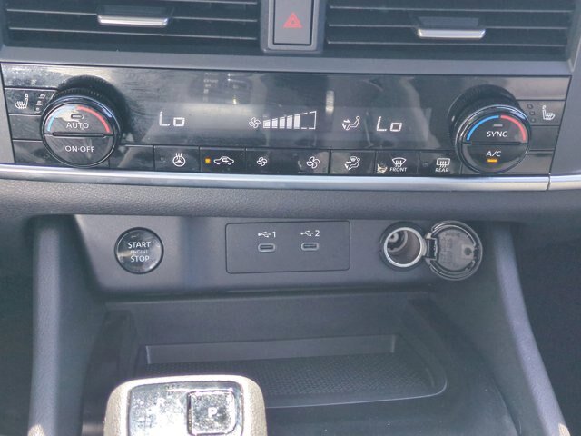 Used 2024 Nissan Rogue SV w/ SV Premium Package AWD/4WD image 24