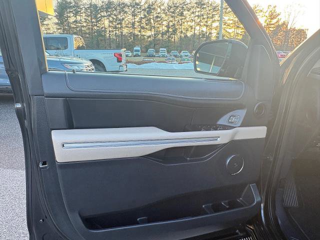 Certified 2024 Ford Expedition Limited image 10
