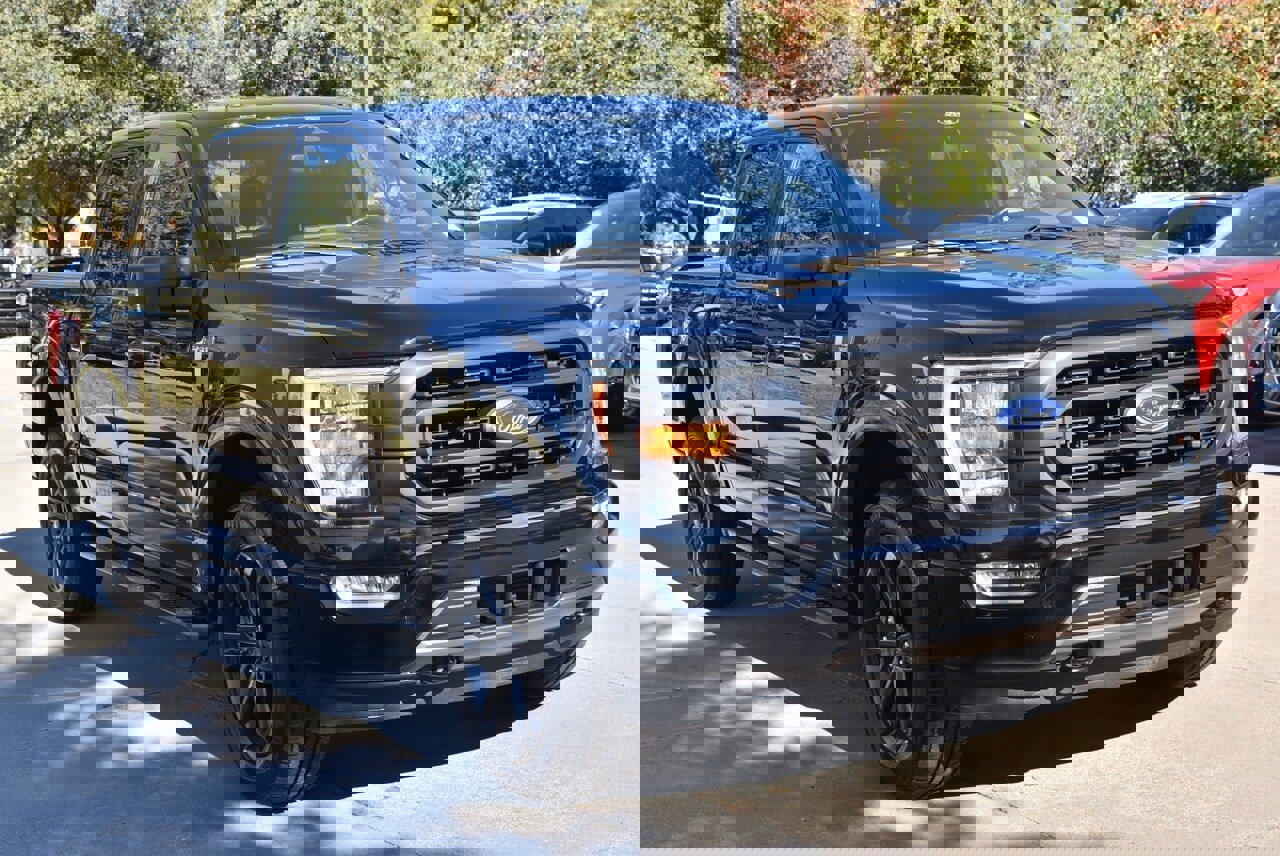 Certified 2022 Ford F150 XLT w/ Equipment Group 302A High image 4