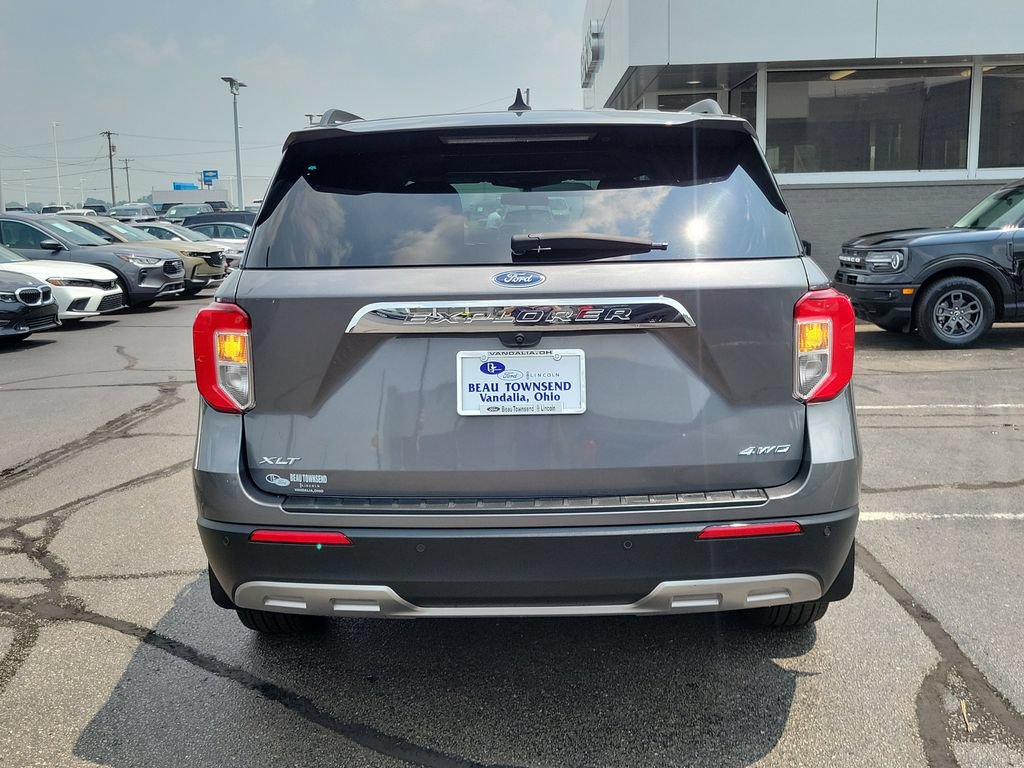 Certified 2023 Ford Explorer XLT w/ Equipment Group 202A AWD/4WD image 5