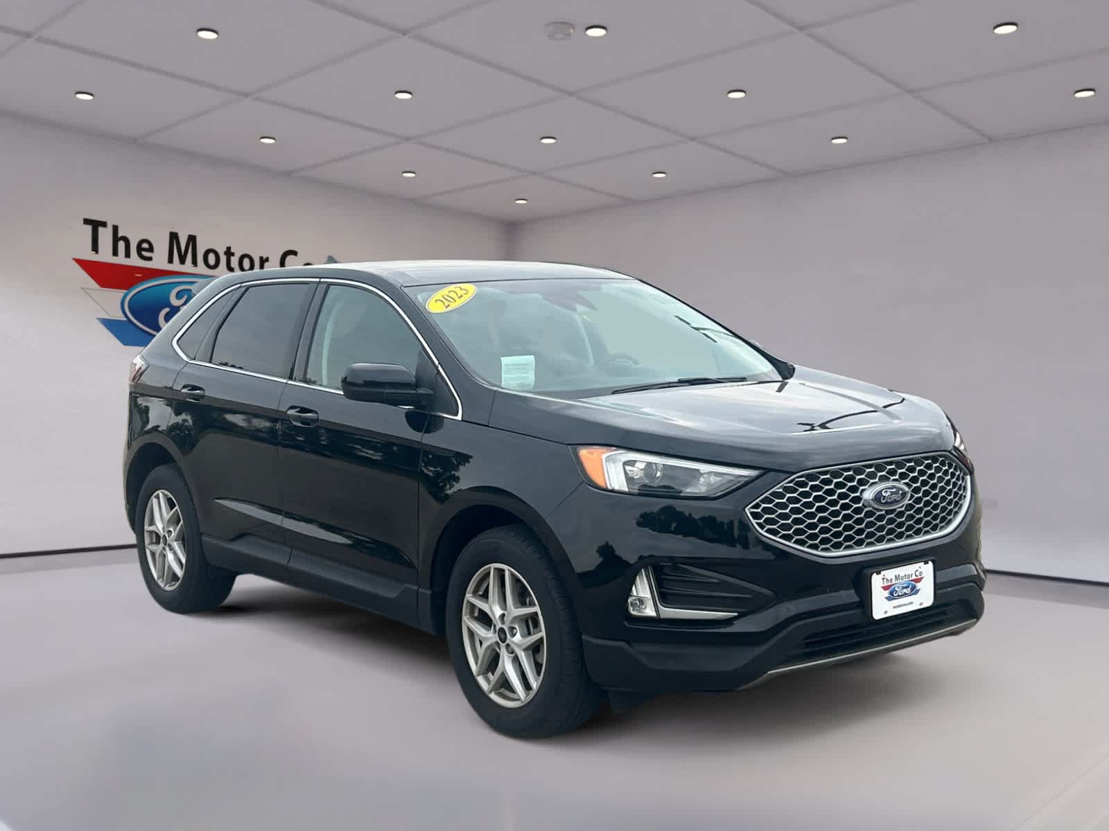Certified 2023 Ford Edge SEL w/ Convenience Package AWD/4WD image 3