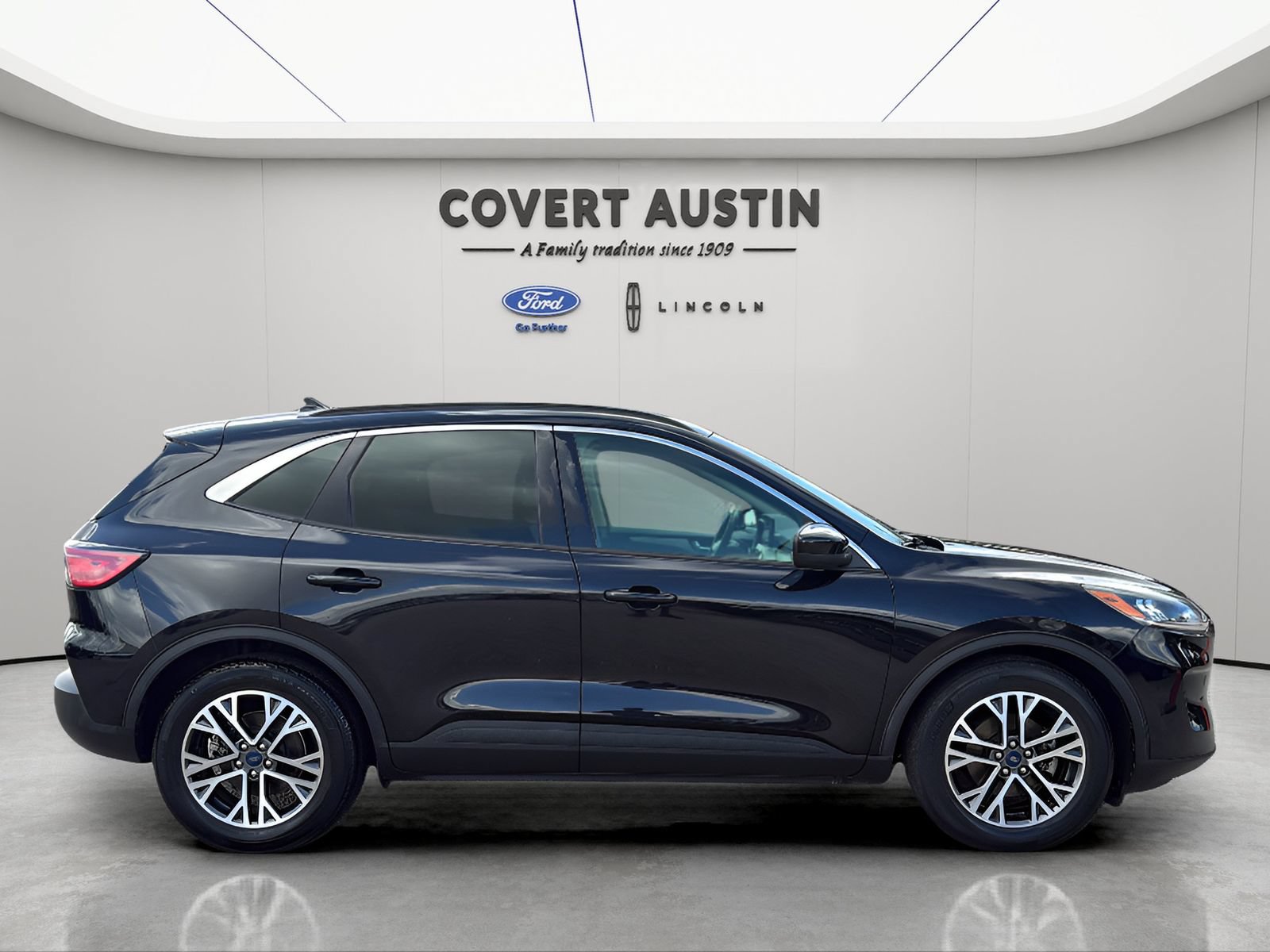 Certified 2020 Ford Escape SEL FWD image 6
