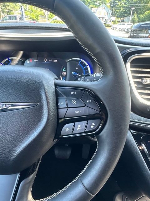 Used 2024 Chrysler Pacifica Limited FWD image 26
