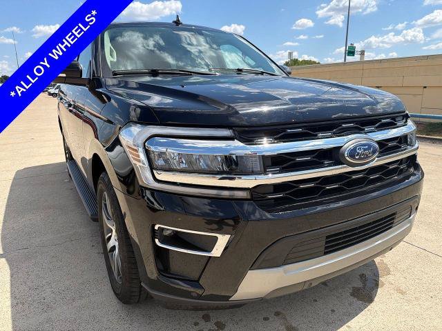 Certified 2024 Ford Expedition Limited RWD image 3
